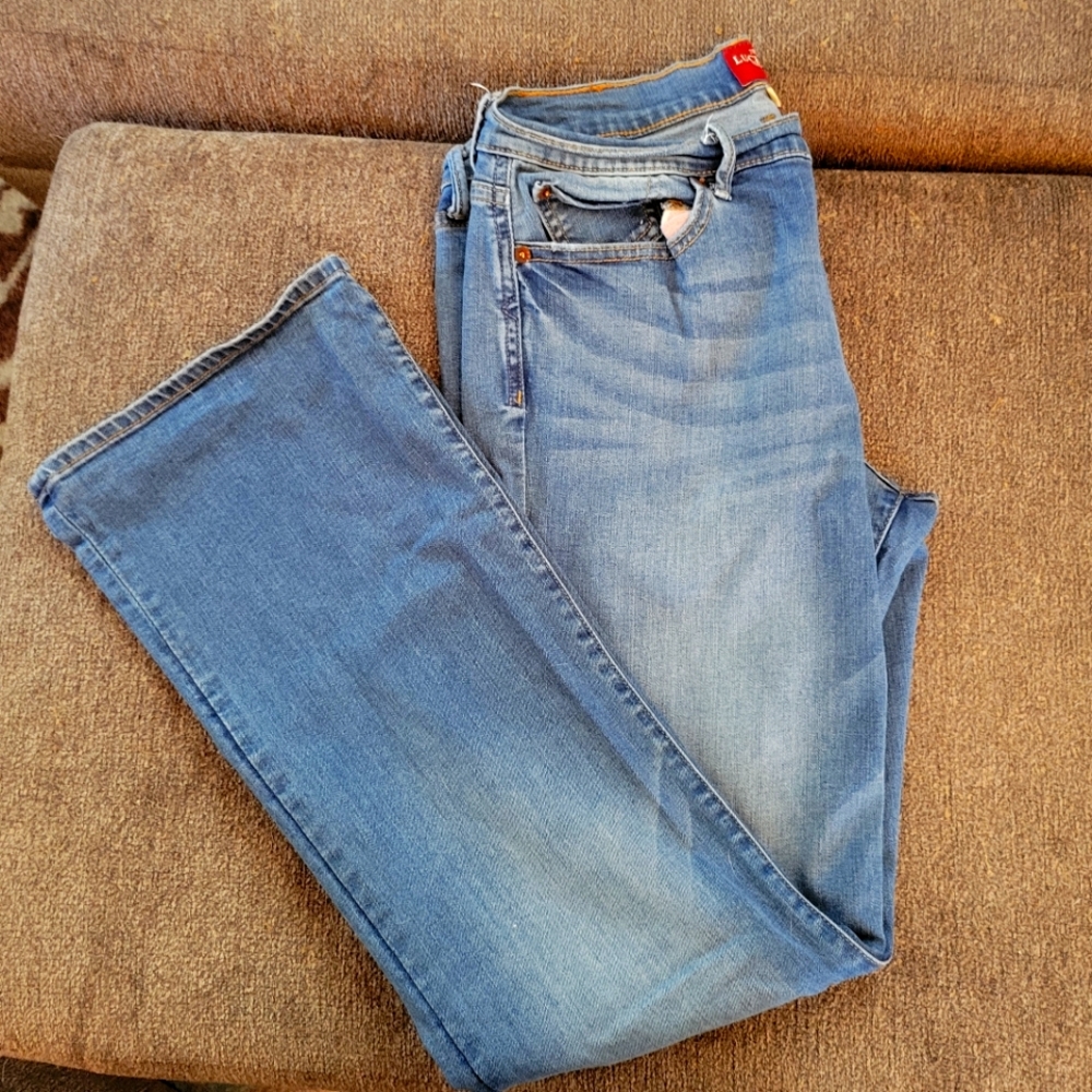 Lucky Jeans - Picture 1 of 5